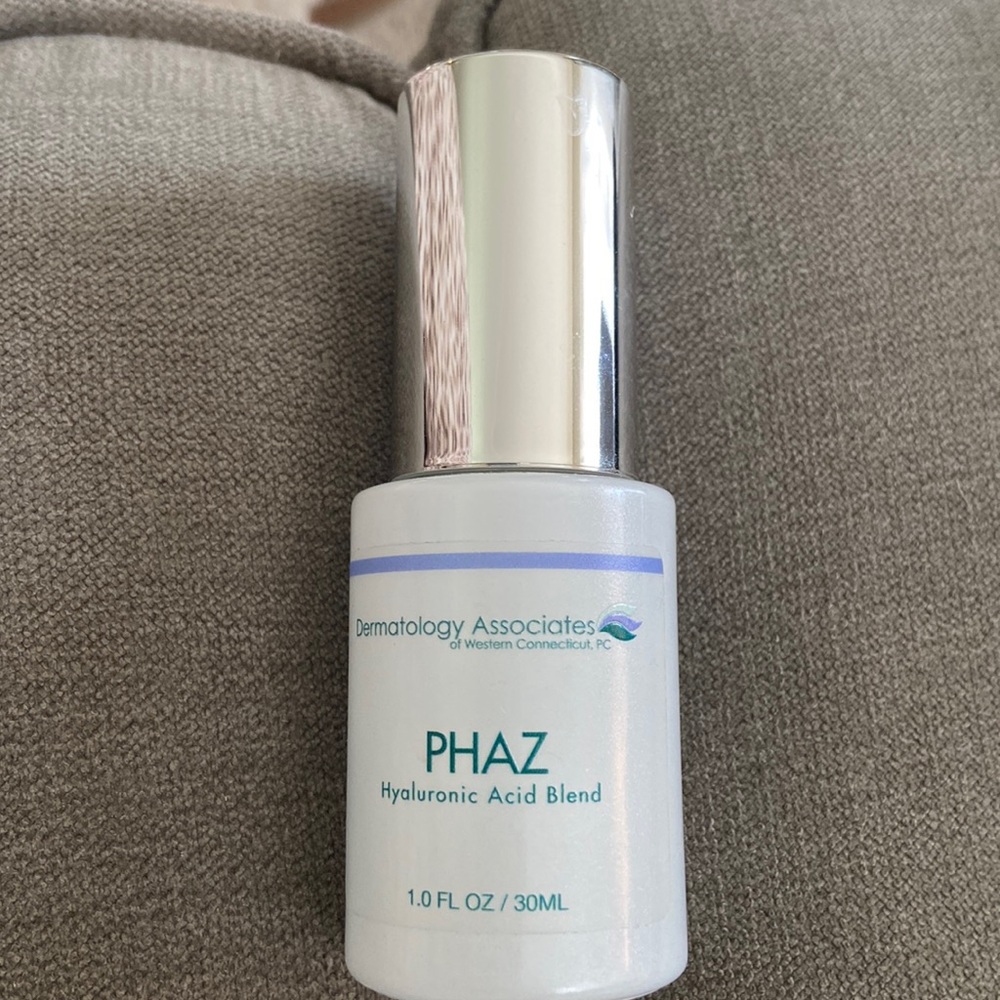 PHAZ hyaluronic acid blend. Pump 3/4’s full